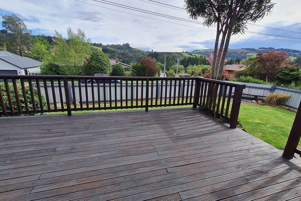 Inviting Home with Views and All-Day Sun 2