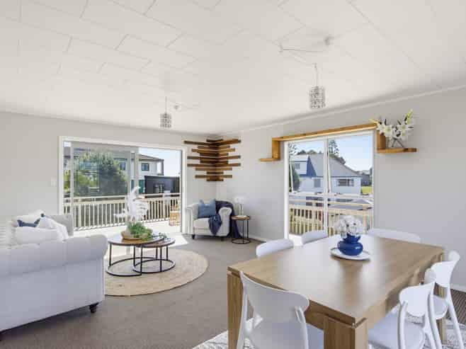 195 Tutere Street, Waikanae Beach
