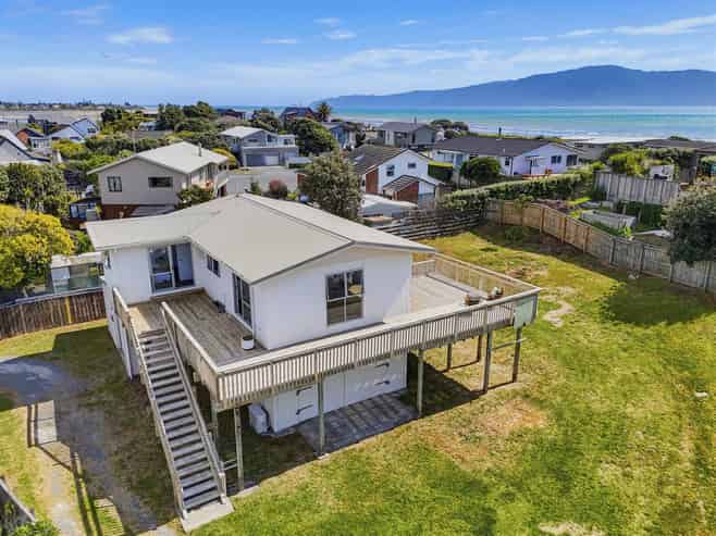 195 Tutere Street, Waikanae Beach