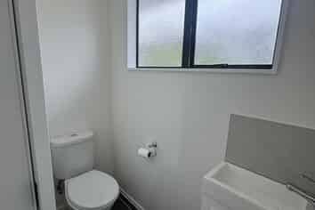 1/1A Pollen Street, Johnsonville