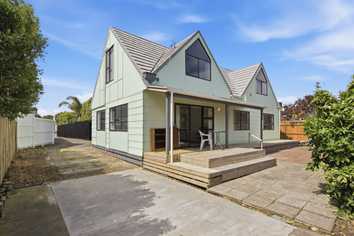 2/1471 Great North Road, Waterview