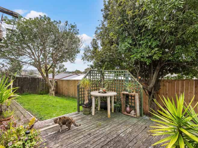 2/78 Hindmarsh Street, Henderson