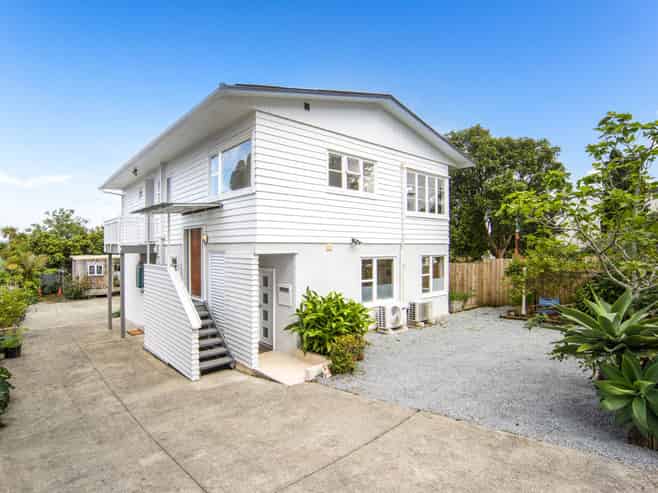 105 & 105A Richardson Road, Mount Albert