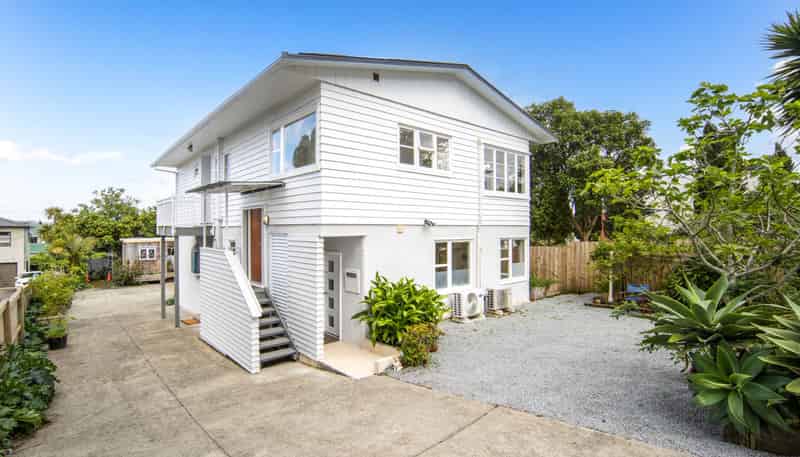 105 & 105A Richardson Road, Mount Albert