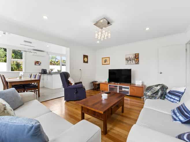 105 & 105A Richardson Road, Mount Albert