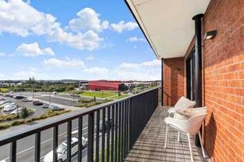203/75 Hobsonville Point Road, Hobsonville