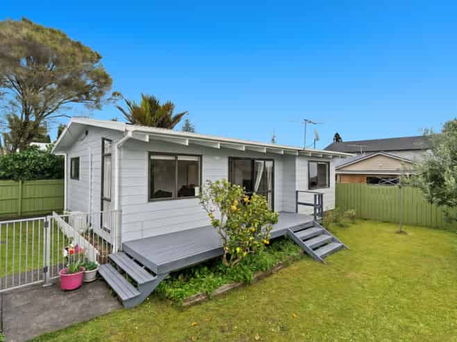 3/399 West Coast Road, Glen Eden