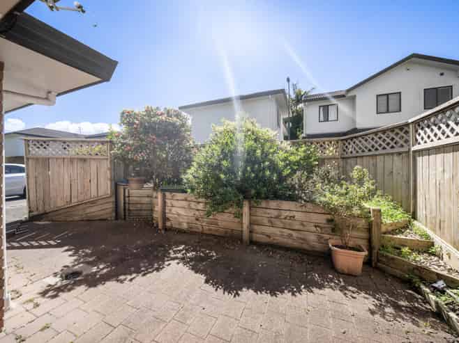 17/2 Arawa Street, New Lynn