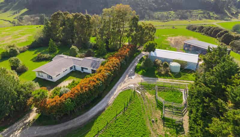146 Woodside Road, Pleasant Valley