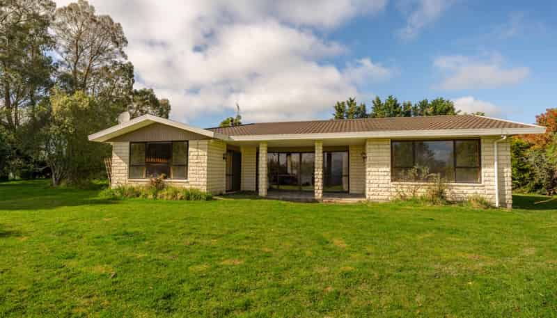 146 Woodside Road, Pleasant Valley