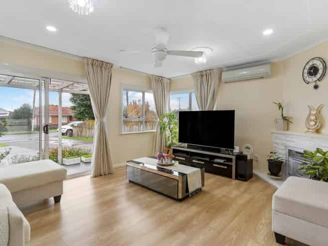 8 Cameron Street, Papakura