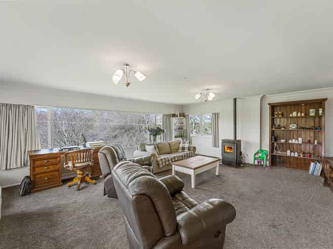 2/181 Mapara Road, Acacia Bay