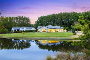 54 Mapleham Drive, Pegasus