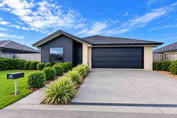 89 Oaks Drive, Lincoln