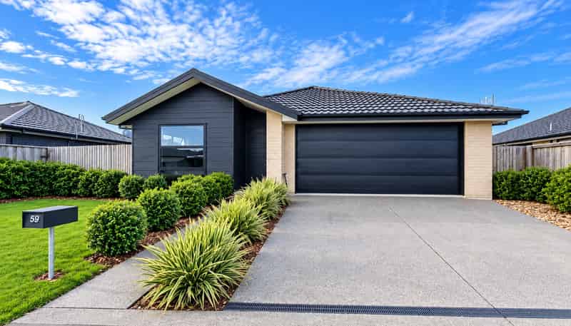 89 Oaks Drive, Lincoln