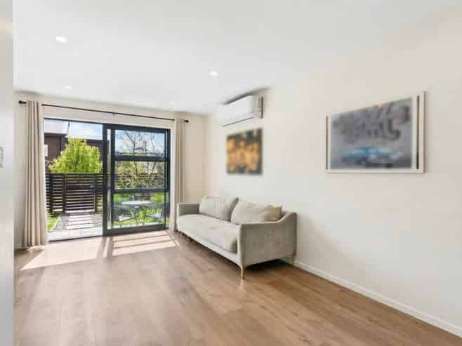 11 Selo Street, Glen Eden