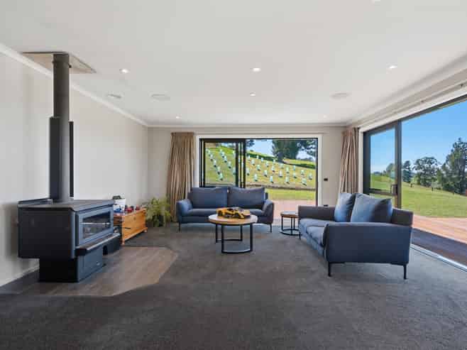 14 Suncrest Drive, Tasman