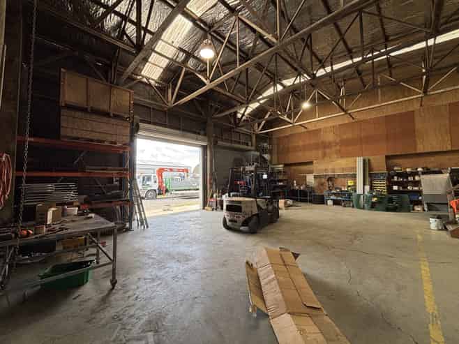 Warehouse plus Yard