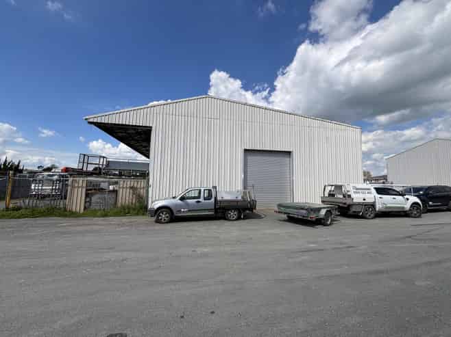 Warehouse plus Yard