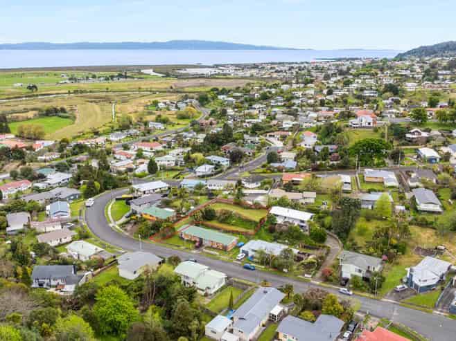107 Bowen Place, Thames