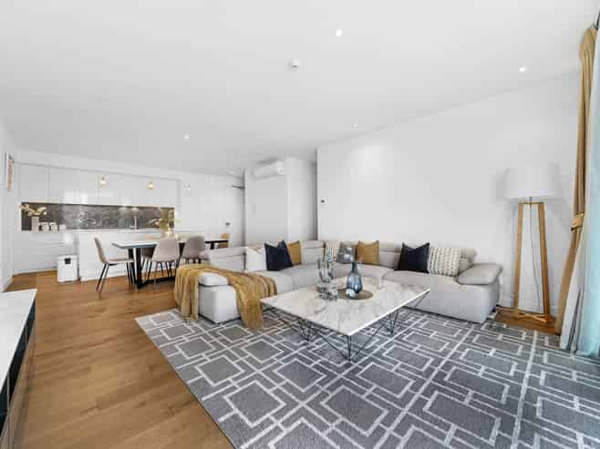 208/223B Green Lane West, Epsom