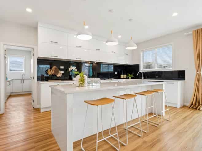 20 Mackay Drive, Greenhithe