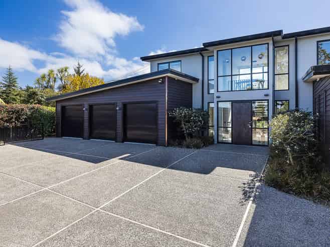 A/49 Patrick Street, Mornington