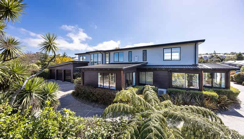 A/49 Patrick Street, Mornington