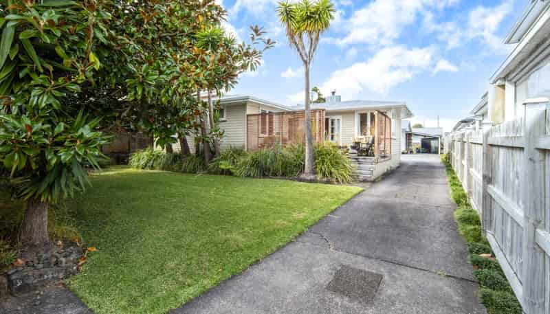 115 Wharf Road, Te Atatu Peninsula