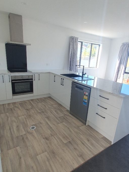 Modern Home Awaiting New Family 5