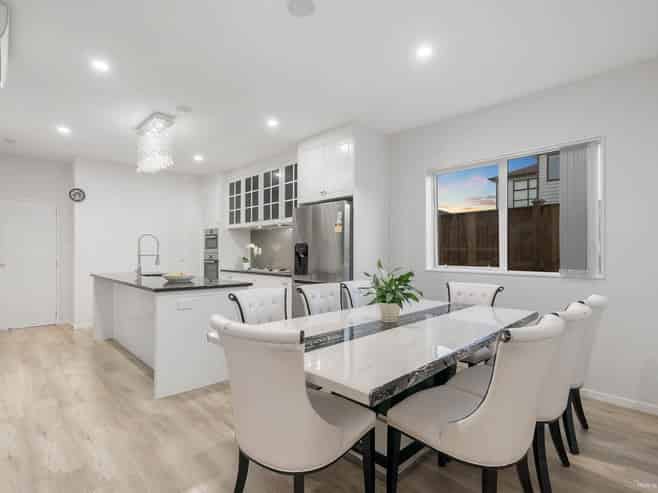 239 Murphy's Road, Flat Bush