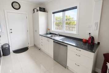 360 Adelaide Road, Newtown
