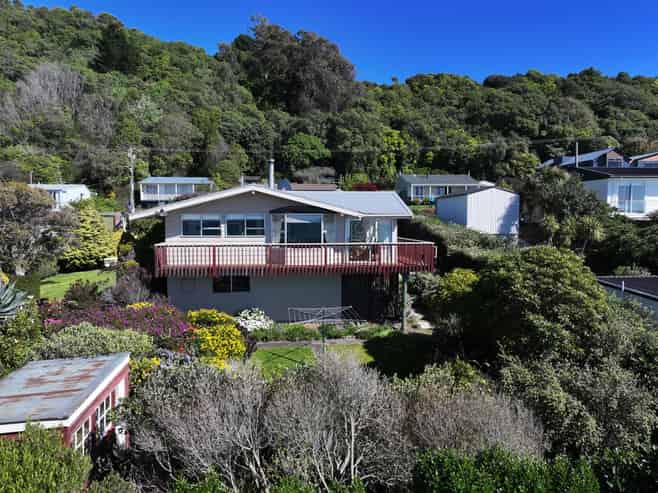 4 Farmer Street, Gore Bay