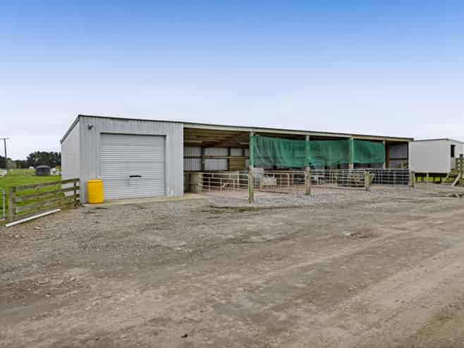 0n Ngarongo Road, Normanby