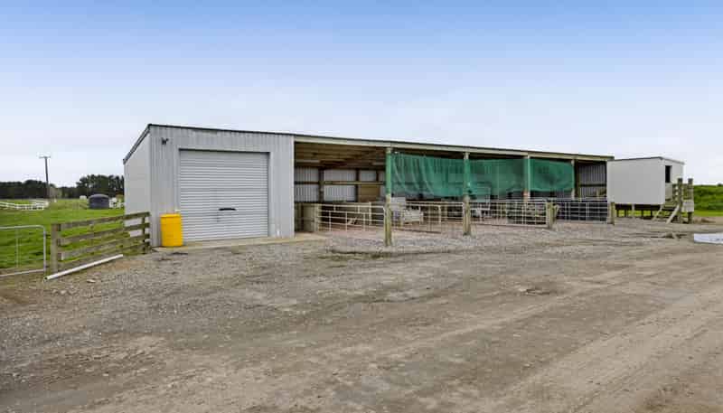 0n Ngarongo Road, Normanby