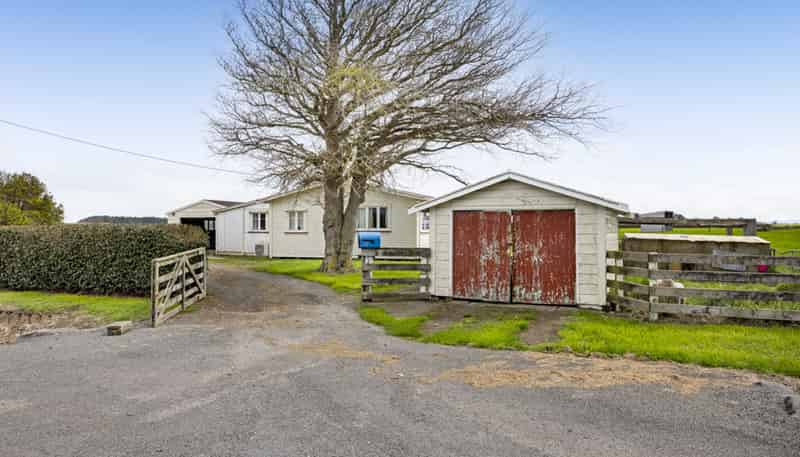 0n Ngarongo Road, Normanby
