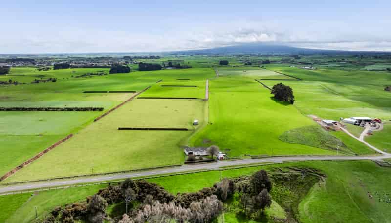 0n Ngarongo Road, Normanby