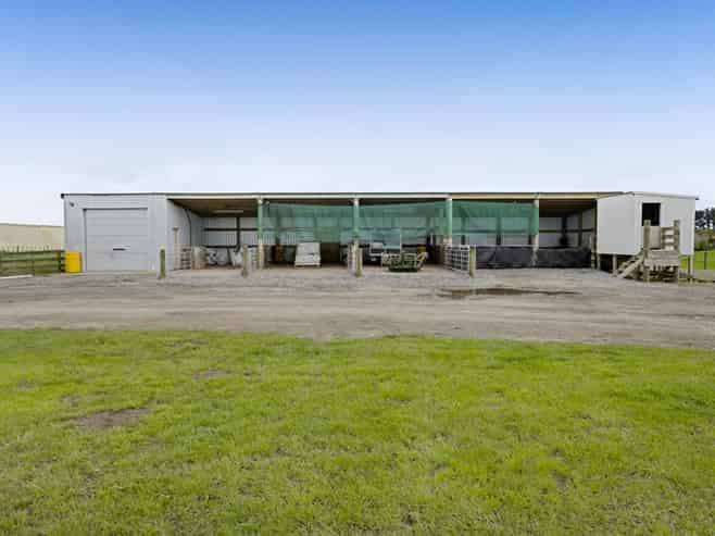 0n Ngarongo Road, Normanby