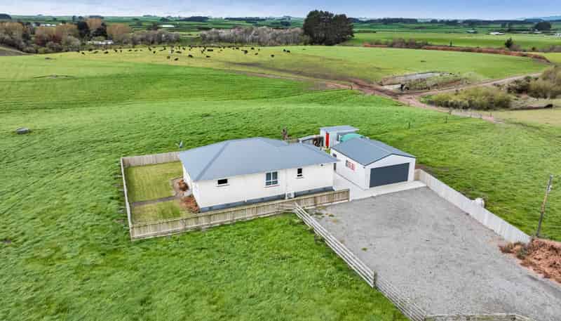 0n Ngarongo Road, Normanby