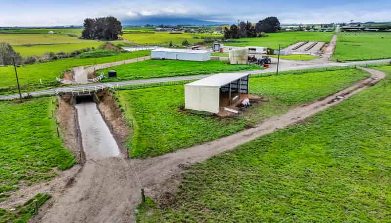 0n Ngarongo Road, Normanby