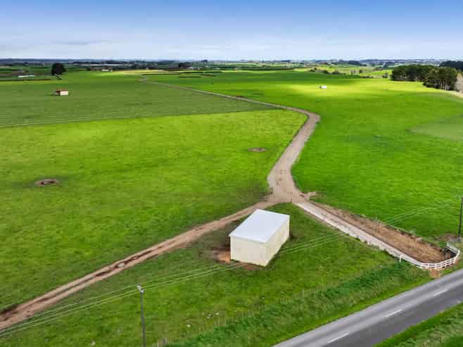 0n Ngarongo Road, Normanby