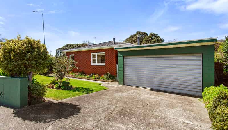 128 Woburn Road, Woburn