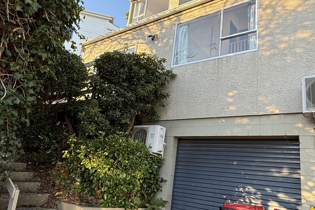 Spacious Two-Bedroom Apartment with Garage 2
