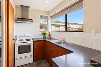 2/131 Carmen Road, Hei Hei