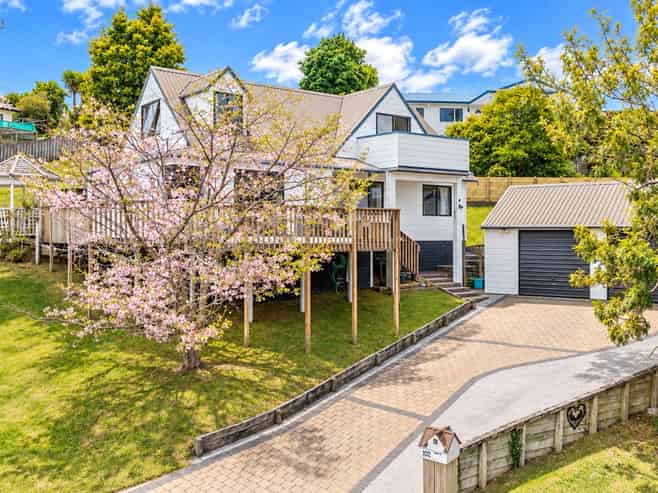 102 Cora Place, Thames