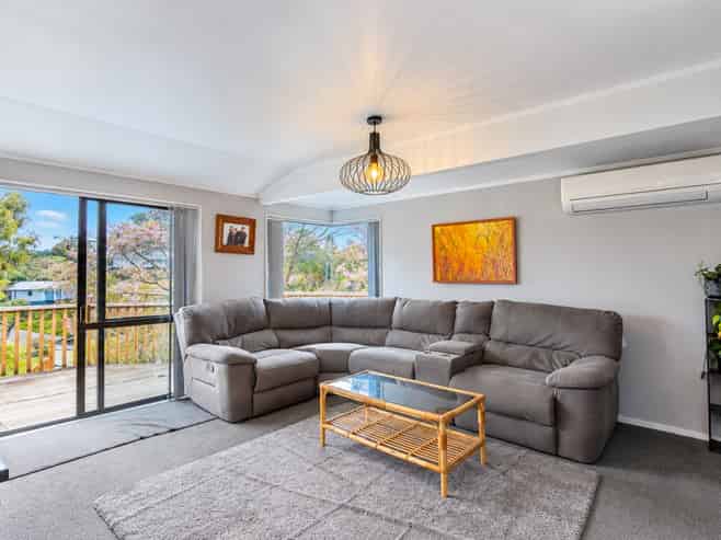 102 Cora Place, Thames