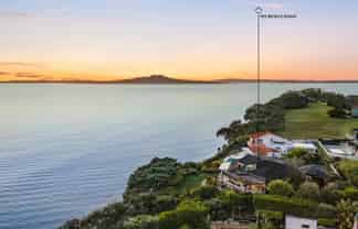 153 Beach Road, Castor Bay