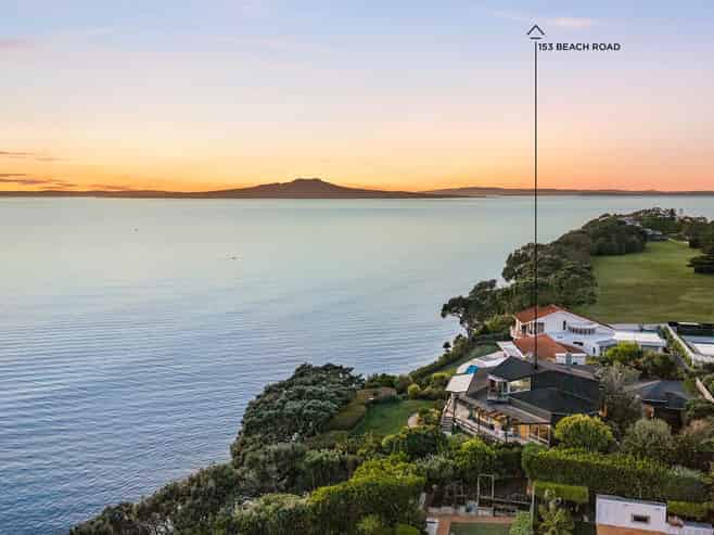  153 Beach Road, Castor Bay