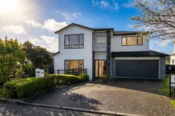 18 Westerley Place, Long Bay