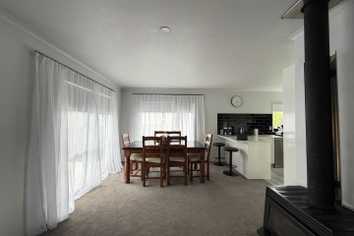 111 Arthur Crescent, Hilltop
